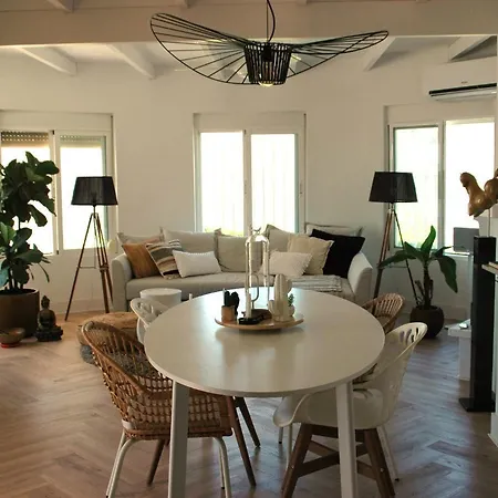 Casa La Flor, With Seaview In Region Malaga *
